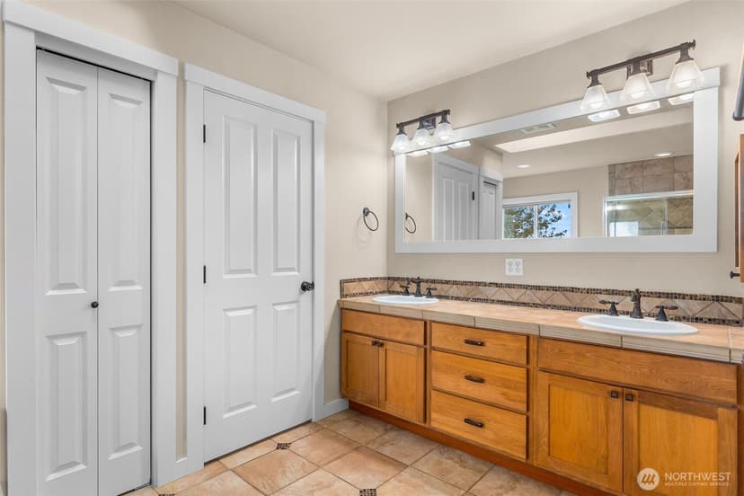 Property photo for 10705 176th Avenue E, Bonney Lake photo 22
