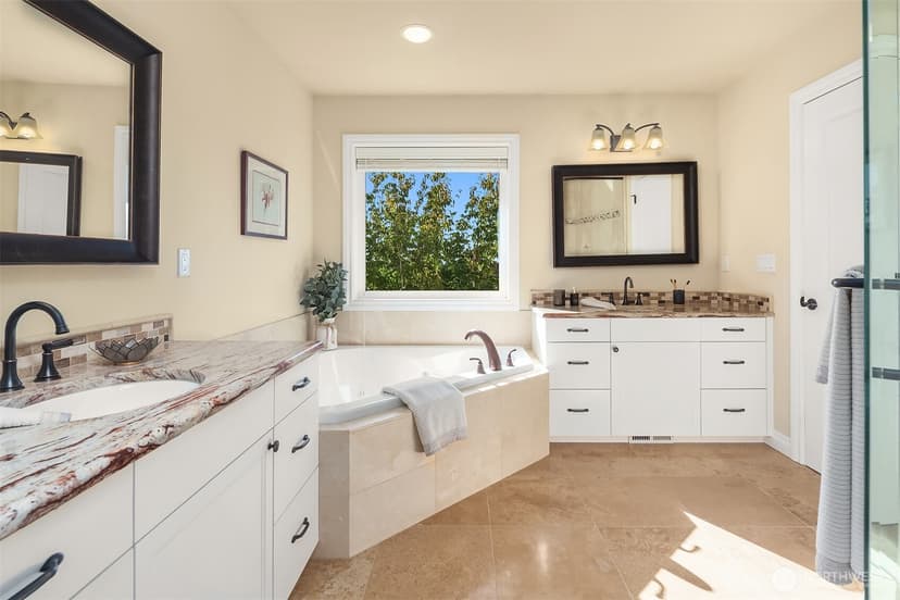 Property photo for 9815 224th Street SW, Edmonds photo 28