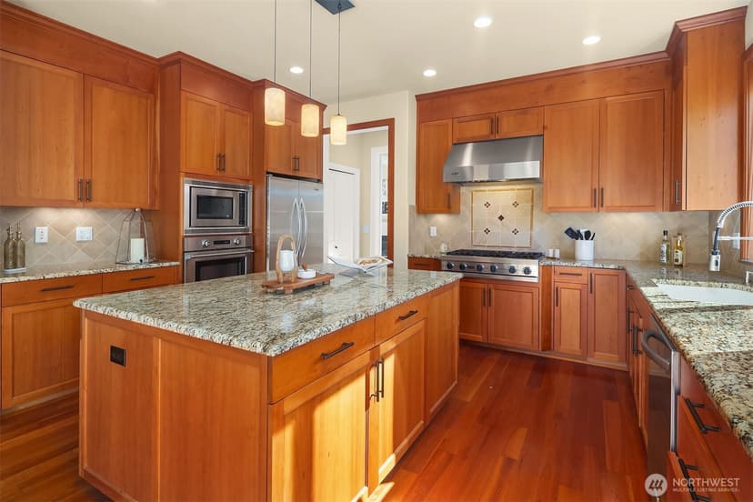 Property photo for 9815 224th Street SW, Edmonds photo 12
