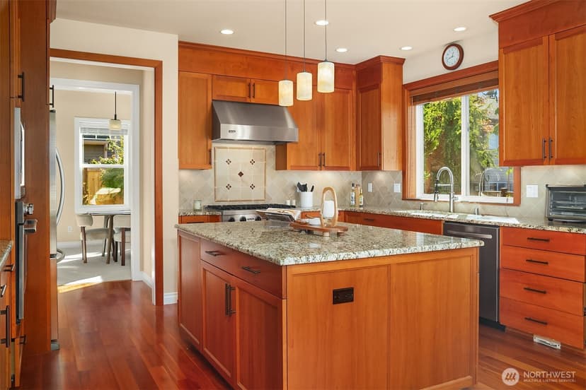 Property photo for 9815 224th Street SW, Edmonds photo 11