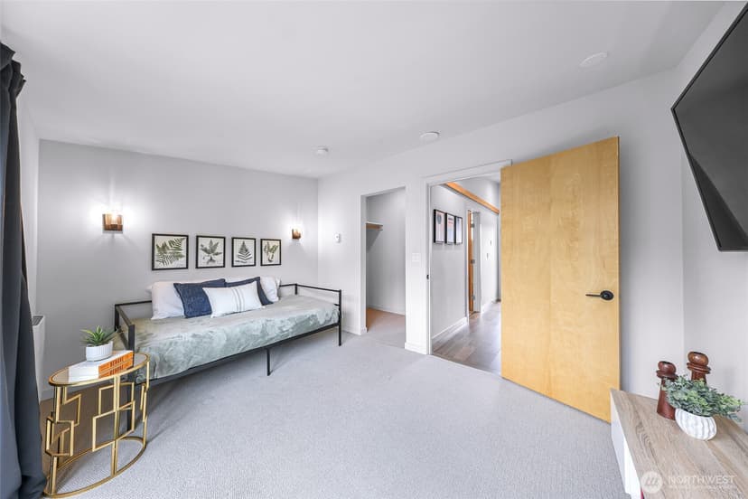 Property photo for 2265 14th Avenue W, Seattle photo 16