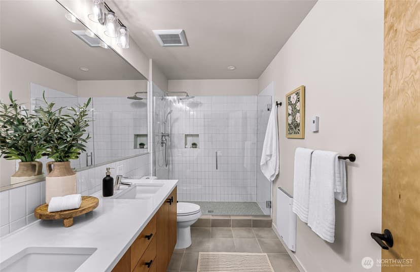 Property photo for 2265 14th Avenue W, Seattle photo 13