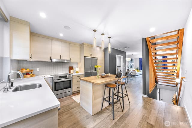 Property photo for 2265 14th Avenue W, Seattle photo 3