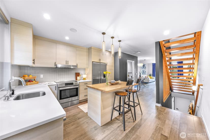 Property photo for 2265 14th Avenue W, Seattle photo 3