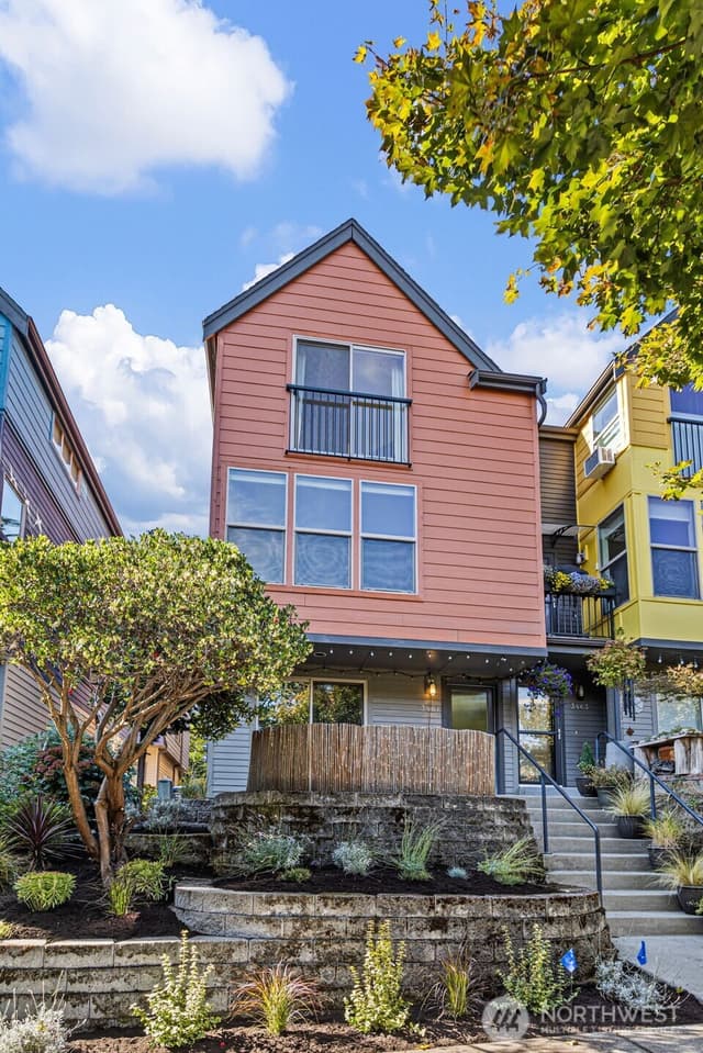 Property photo for 3461 Meridian Avenue N, Seattle photo 5