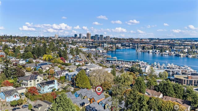Property photo for 3461 Meridian Avenue N, Seattle photo 3