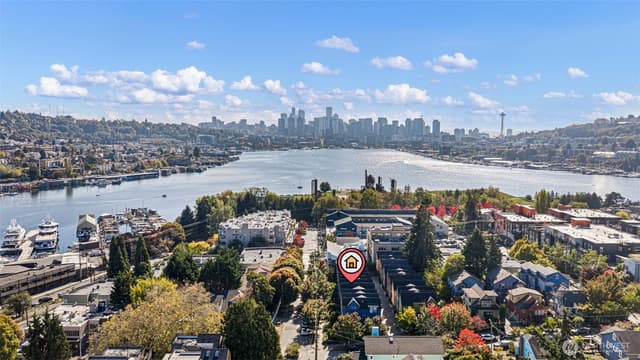 Property photo for 3461 Meridian Avenue N, Seattle photo 4