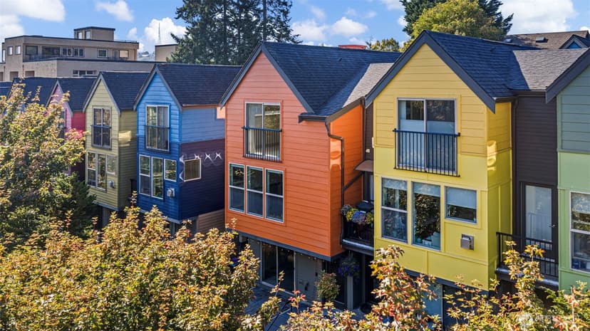 Property photo for 3461 Meridian Avenue N, Seattle photo 2