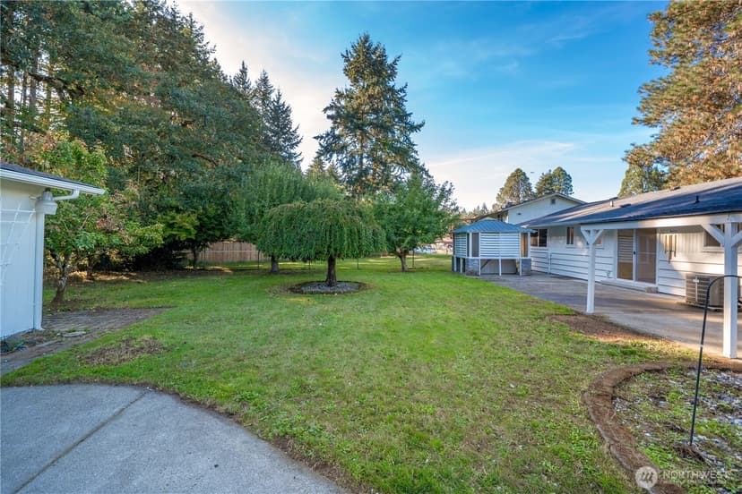 Property photo for 1008 151st Street E, Tacoma photo 25