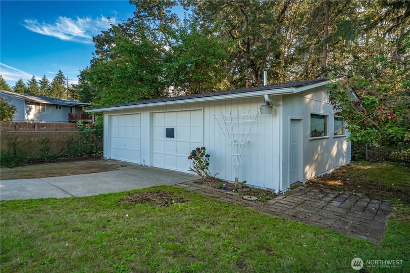 Property photo for 1008 151st Street E, Tacoma photo 30