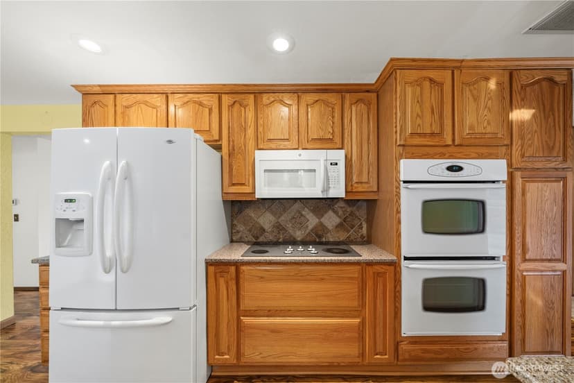 Property photo for 1008 151st Street E, Tacoma photo 13