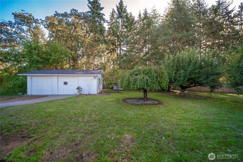 Property photo for 1008 151st Street E, Tacoma photo 28
