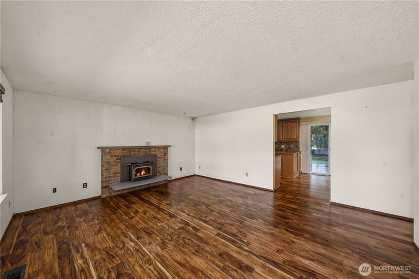 Property photo for 1008 151st Street E, Tacoma photo 10