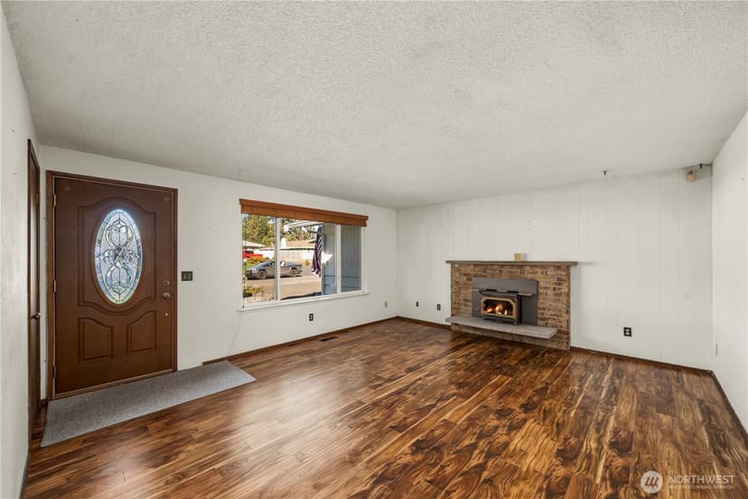 Property photo for 1008 151st Street E, Tacoma photo 7
