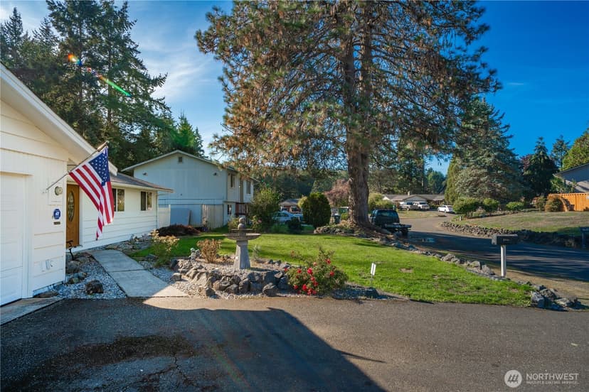 Property photo for 1008 151st Street E, Tacoma photo 31