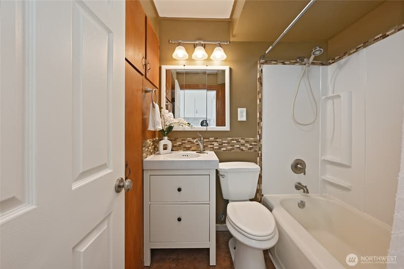 Property photo for 2715 112th Avenue E, Edgewood photo 21