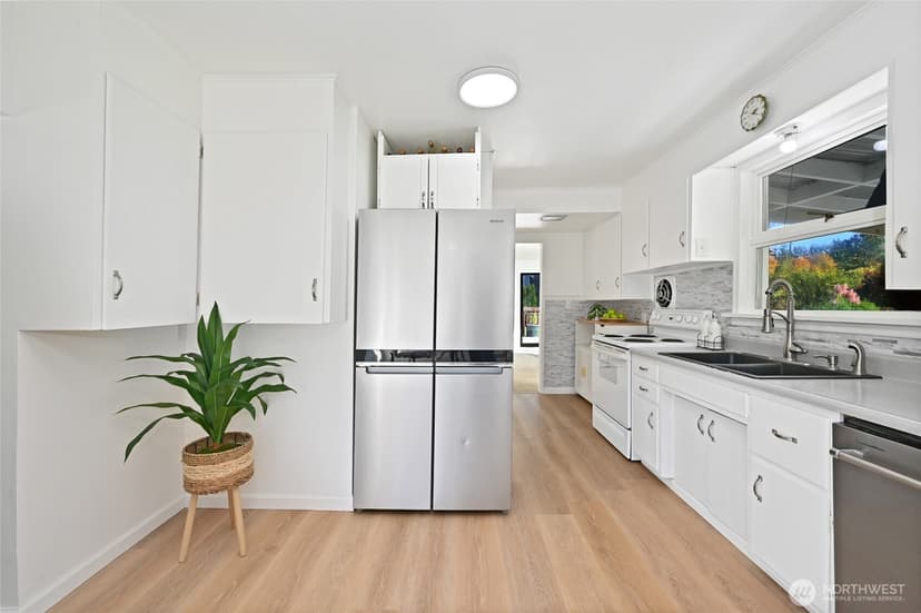 Property photo for 2715 112th Avenue E, Edgewood photo 11