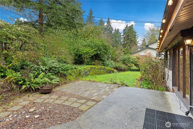 Property photo for 6526 NE 198th Street, Kenmore photo 3