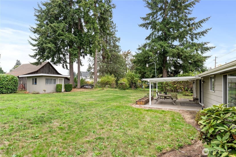 Property photo for 2421 94th Avenue E, Edgewood photo 31