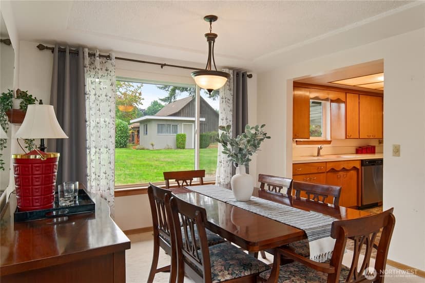 Property photo for 2421 94th Avenue E, Edgewood photo 12
