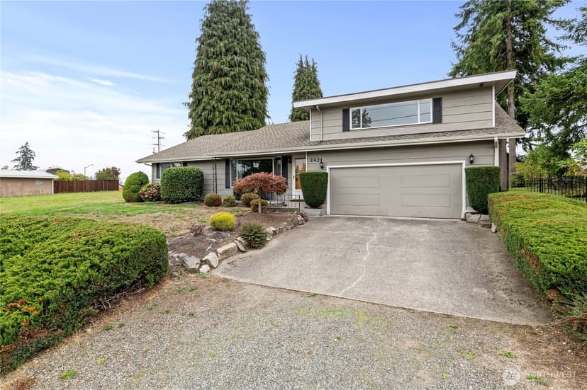 Property photo for 2421 94th Avenue E, Edgewood