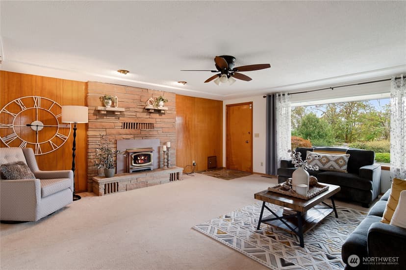 Property photo for 2421 94th Avenue E, Edgewood photo 8