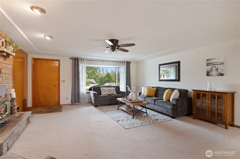 Property photo for 2421 94th Avenue E, Edgewood photo 9