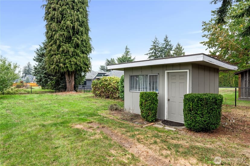 Property photo for 2421 94th Avenue E, Edgewood photo 33