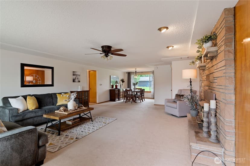 Property photo for 2421 94th Avenue E, Edgewood photo 5