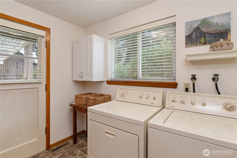 Property photo for 2421 94th Avenue E, Edgewood photo 21