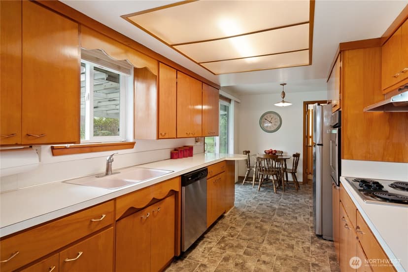 Property photo for 2421 94th Avenue E, Edgewood photo 18