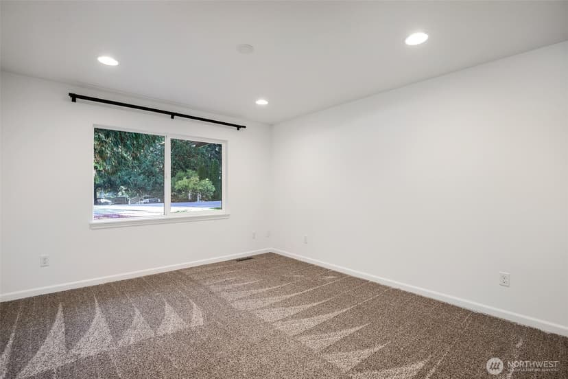 Property photo for 4501 W Tapps Drive E, Lake Tapps photo 12