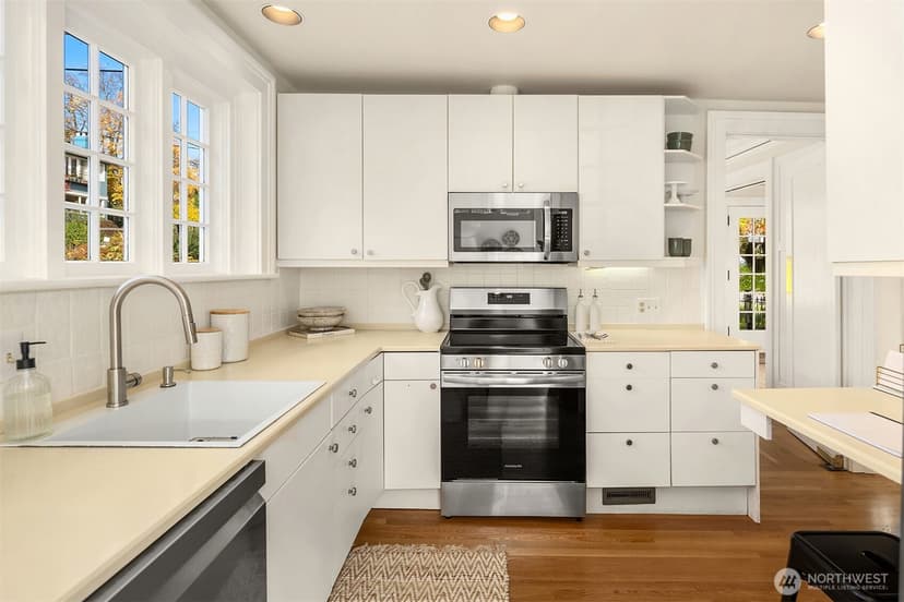 Property photo for 1103 E Hamlin Street, Seattle photo 14