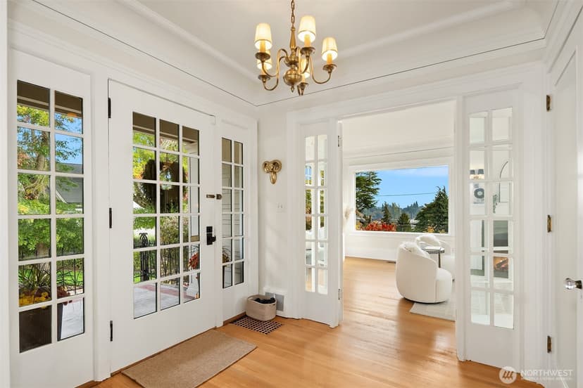 Property photo for 1103 E Hamlin Street, Seattle photo 4