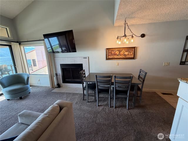 Property photo for 100 Lake Chelan Shores Drive #12-6, Chelan photo 3