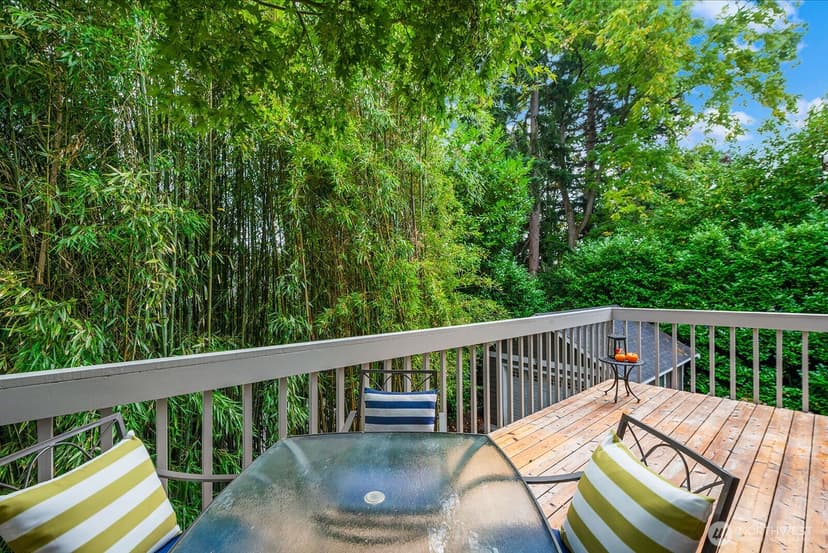 Property photo for 7548 Ravenna Avenue NE, Seattle photo 32