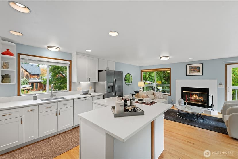Property photo for 7548 Ravenna Avenue NE, Seattle photo 14