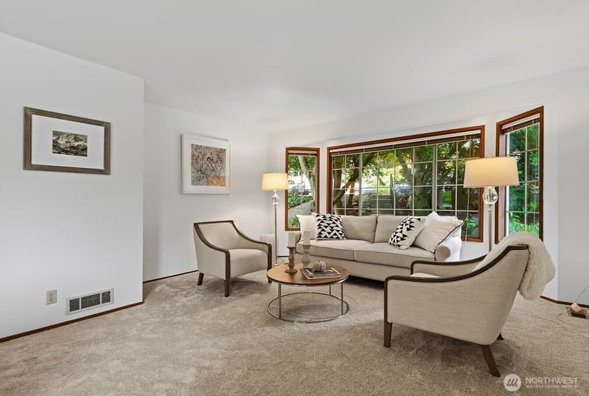 Property photo for 7548 Ravenna Avenue NE, Seattle photo 6