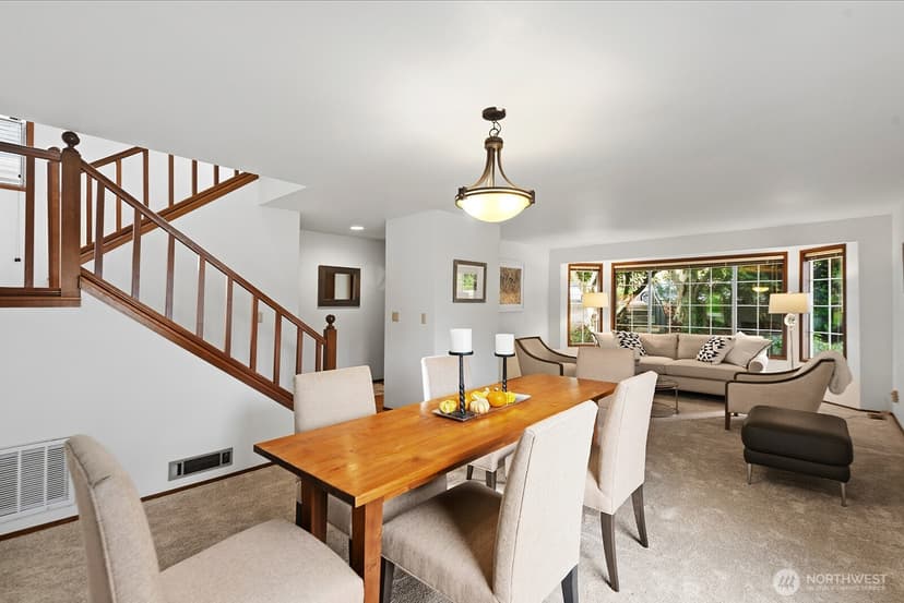 Property photo for 7548 Ravenna Avenue NE, Seattle photo 8