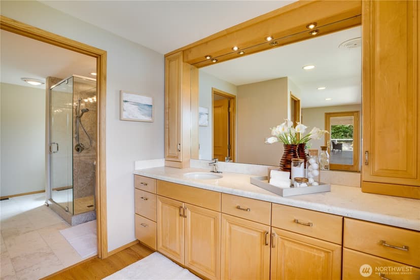 Property photo for 6638 Hilltop Lane, Lakewood photo 19