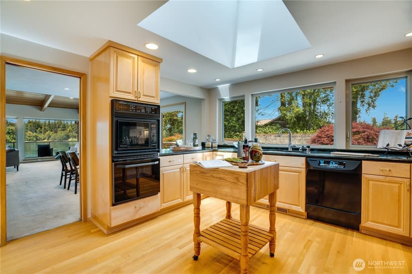 Property photo for 6638 Hilltop Lane, Lakewood photo 11