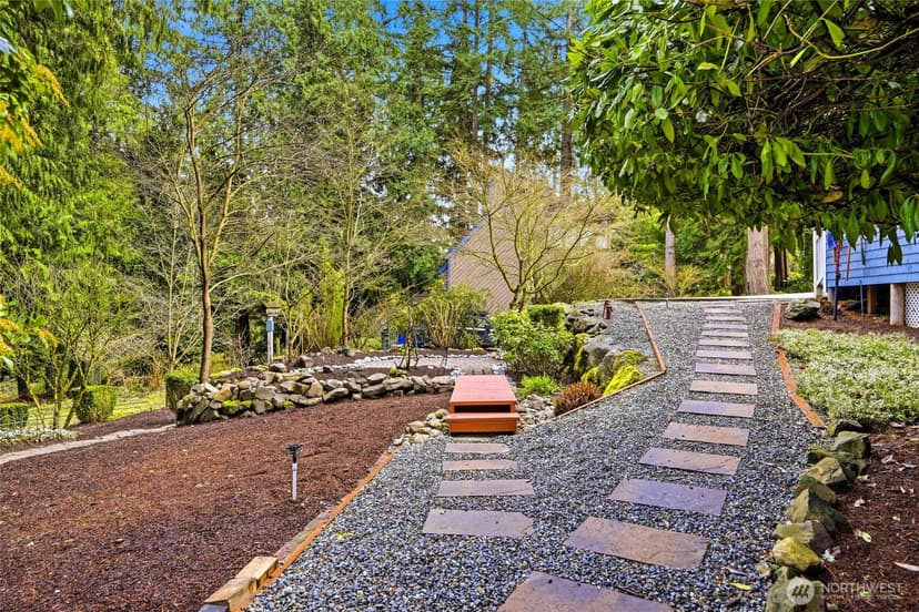 Property photo for 16714 SE Newport Way, Bellevue photo 23