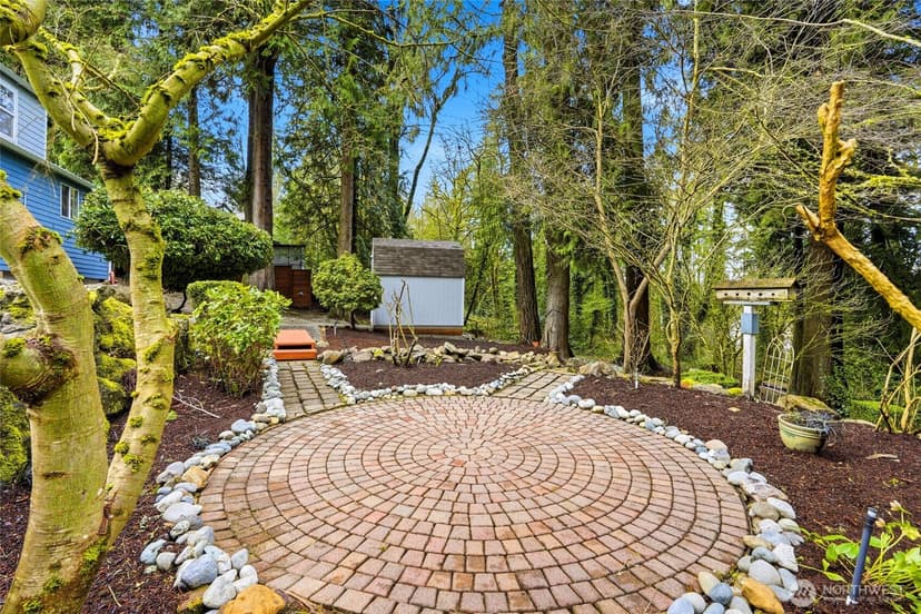 Property photo for 16714 SE Newport Way, Bellevue photo 25