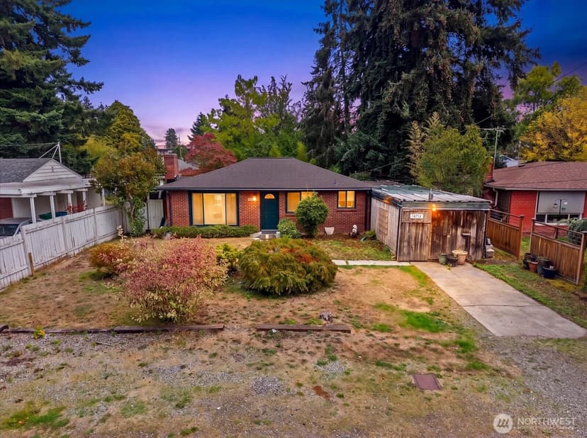 Property photo for 14714 31st Avenue NE, Shoreline photo 2