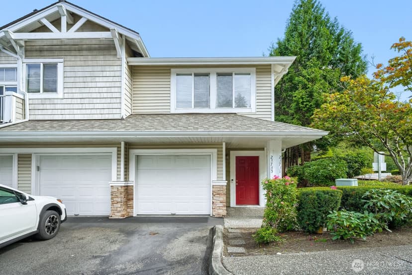 Property photo for 23735 SE Summerhill Lane, Issaquah photo 2