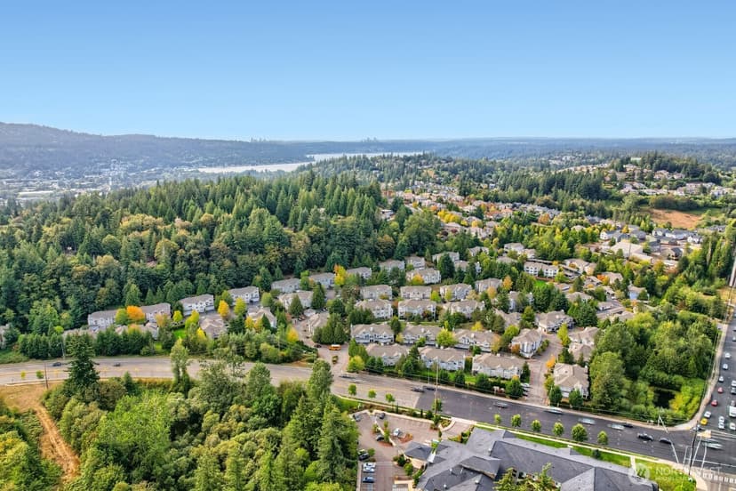 Property photo for 23735 SE Summerhill Lane, Issaquah photo 4