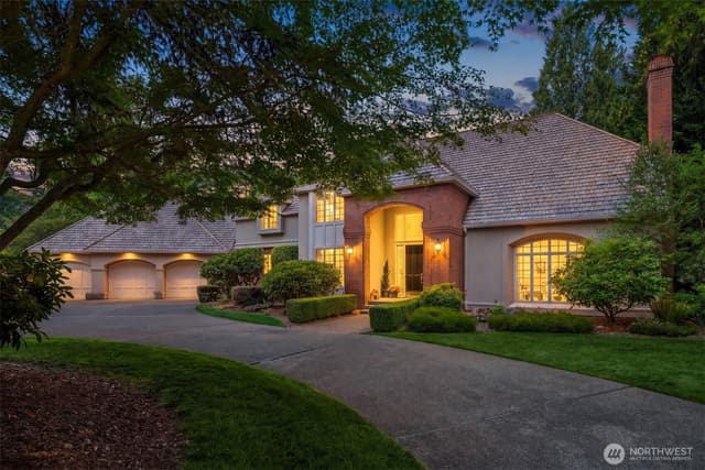 Property photo for 13905 212th Drive NE, Woodinville photo 2