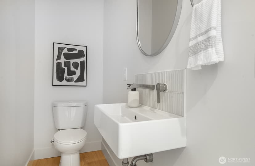 Property photo for 4328 Woodlawn Avenue N #A, Seattle photo 12