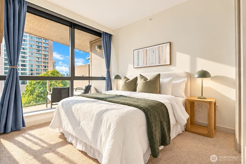 Property photo for 10610 NE 9 Pl #603, Bellevue photo 11