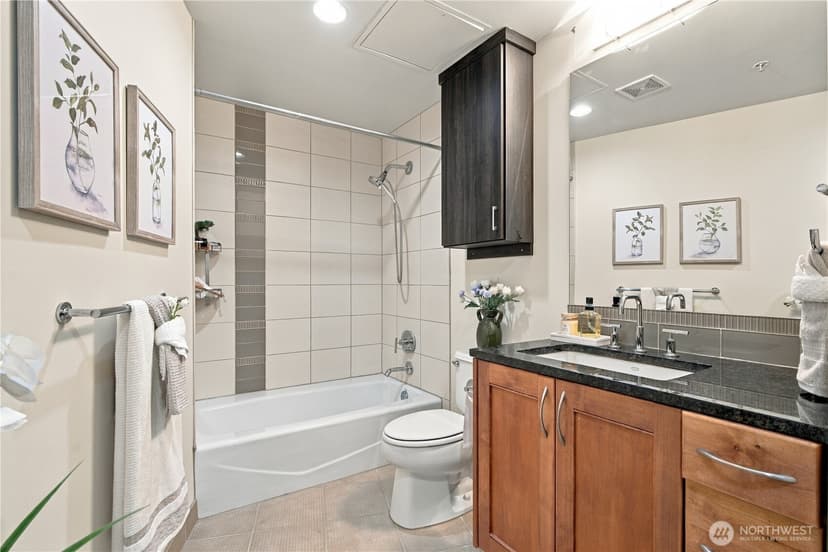 Property photo for 10610 NE 9 Pl #603, Bellevue photo 18